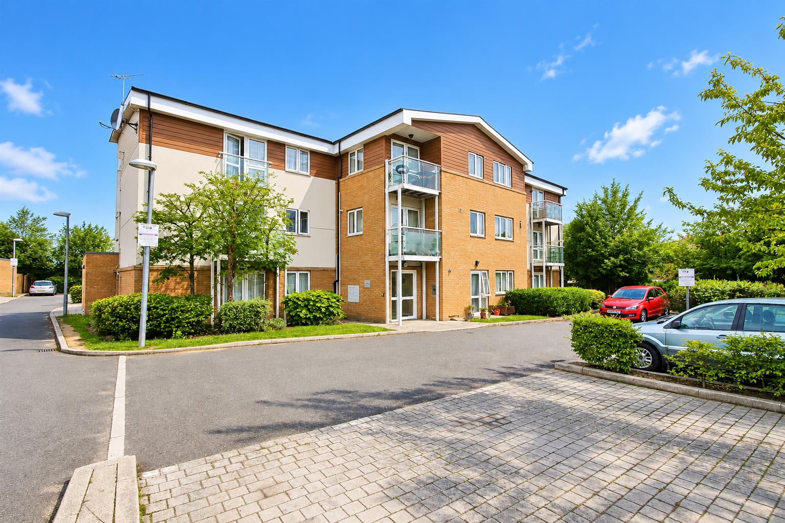 2 bed property in 11, 40 Mollison Drive, Wallington